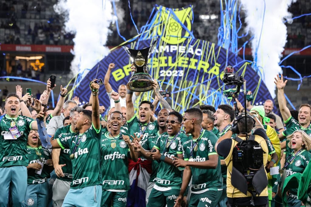Dodecacampeão’: Palmeiras se isola como maior vencedor do Brasileirão