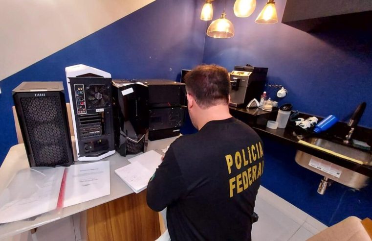 Polícia Federal cumpre mandados em endereço de investigado por “piratear” TV por assinatura