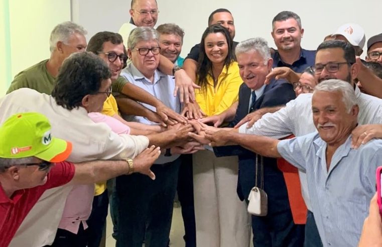 Governador João Azevedo confirmar apoio à pré-candidatura de Adriana Catolé em Caiçara