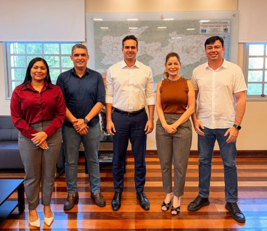Prefeito Camaf Douglas se reúne com Governador Lucas Ribeiro e busca novos investimentos para Lagoa de Dentro