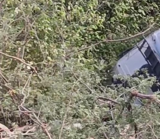 Homem morre após tombar carreta na Serra de Santa Luzia