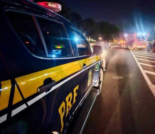 Mulher é presa suspeita de transportar 8 kg de droga dentro de ônibus na BR-230