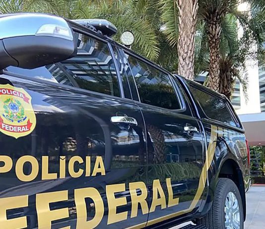 Relatório de operação que prendeu delegado cita candidato majoritário e leva caso à PF