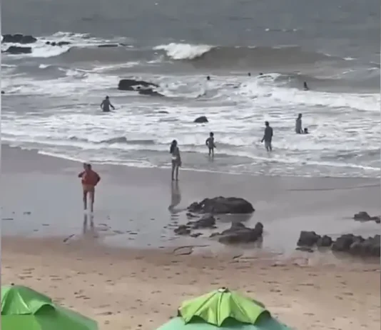 Criança de 11 anos vítima de afogamento é resgatada na Praia de Coqueirinho
