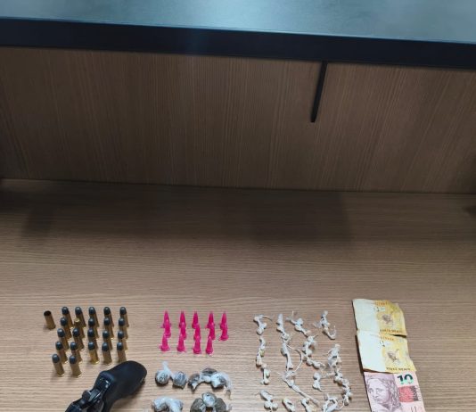 Operação Paraíba Mais Segura: Polícia Militar apreende arma, munições e drogas em Lagoa de Dentro