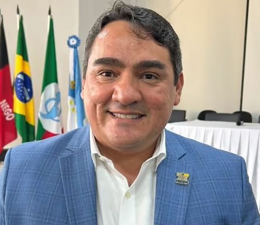Prefeito de Marizópolis, Luquinhas é acusado de desviar dinheiro da Prefeitura para obra na própria casa