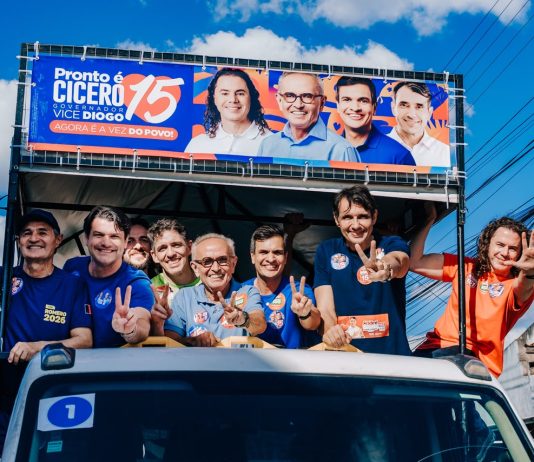 Cícero, Diogo, Romero, Veneziano, Dr. Jhony e Pedro reúnem forças em grande carreata por Campina Grande
