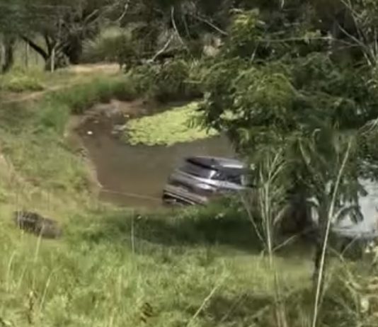 Motorista perde o controle e veículo cai dentro de açude na rodovia que liga Lagoa de Dentro a Pedro Régis
