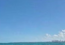 Pescador é resgatado após ficar à deriva a mais de 4km da costa